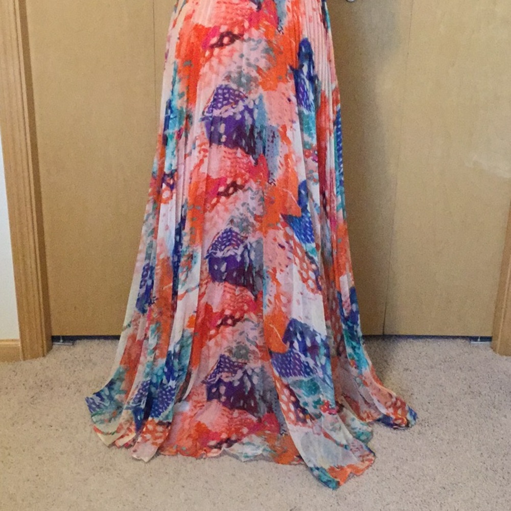 Pleat Gauze Halter Gown LAUNDRY BY SHELLI SEGAL - Picture 3 of 8
